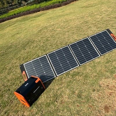 UB-120 22,8% αποδοτικότητα μετατροπής Δυνατότητα αναδίπλωσης 120W Μονοκρυσταλλικό ηλιακό πάνελ πυριτίου