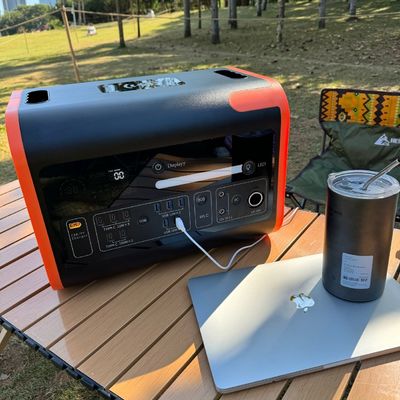 Προσαρμοσμένο αίτημα Φορητή τροφοδοσία 2200W για μεγαλύτερη διάρκεια ζωής και εύκολη προσαρμογή