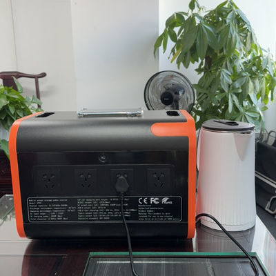Ηλιακή γεννήτρια 100W τύπου C 2200W για υπαίθριες κατασκηνώσεις και ενέργεια έκτακτης ανάγκης