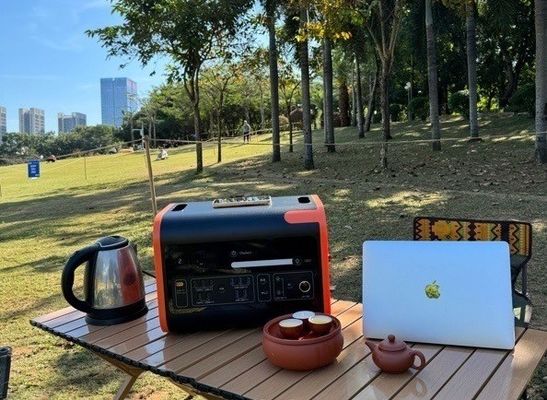 2000W 2200W Ηλιακή γεννήτρια με μπαταρία λιθίου για κατασκηνώσεις και λύσεις ενέργειας έκτακτης ανάγκης