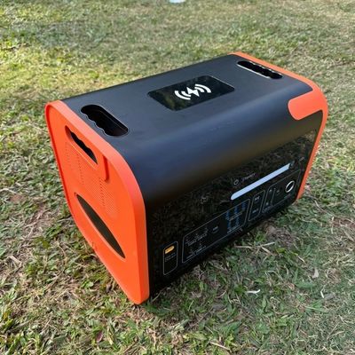 ΑΤ22 LiFePO4 2000W Υπερ-γρήγορη φόρτιση Φορητό κινητό σταθμό ηλεκτρικής ενέργειας AC έξοδος 220V εξωτερικό