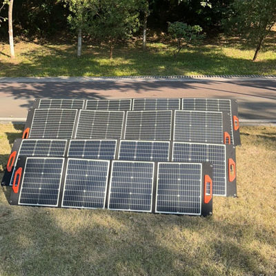 300W αναδιπλώσιμα ηλιακά πάνελ για κάμπινγκ Μονοκρυσταλλικές κυψέλες Συστήματα μικρών σπιτιών