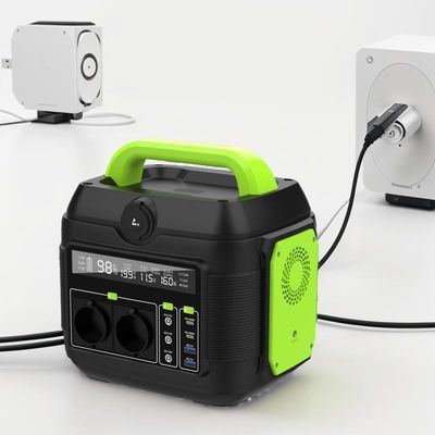600W φορητό σταθμό ηλεκτρικής ενέργειας κατασκήνωση / RV Μεγάλη χωρητικότητα μπαταρία λιθίου κινητή ενέργεια φορτιστή έκτακτης ανάγκης για κινητό τηλέφωνο υπολογιστή DC έξοδος USB / τύπου-C υψηλή ισχύς