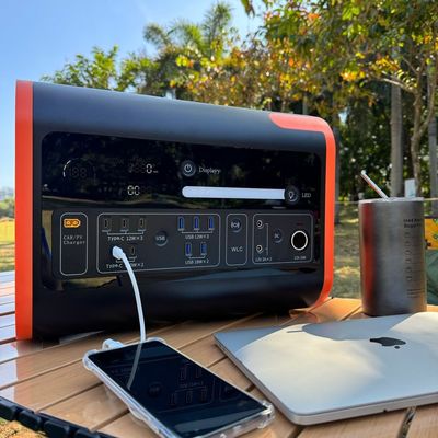 Καθαρός μετατροπέας κυμάτων 2200W Λιθίου σιδήρου φωσφορικού γεννήτρια έκτακτης ανάγκης για φορητό