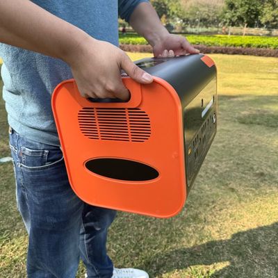 ΑΤ22 2200W Υπερδύναμη Ηλεκτρική Σταθμός Λιθίου Φωσφορικού Σιδήρου Φορητή Ηλεκτρική Σταθμός Ηλεκτρική Μπαταρία Λιθίου