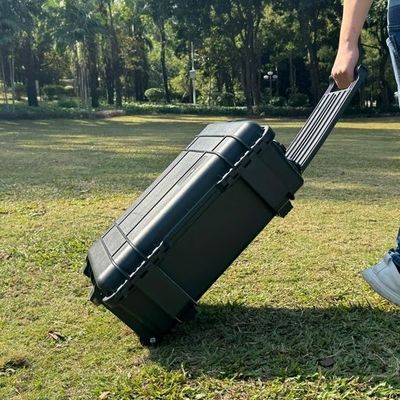 Τρόπος φόρτισης προσαρμογέα εναλλασσόμενου ρεύματος Μαύρο χρώμα Ηλιακή γεννήτρια 4000W για σταθμό ηλεκτρικής ενέργειας έκτακτης ανάγκης