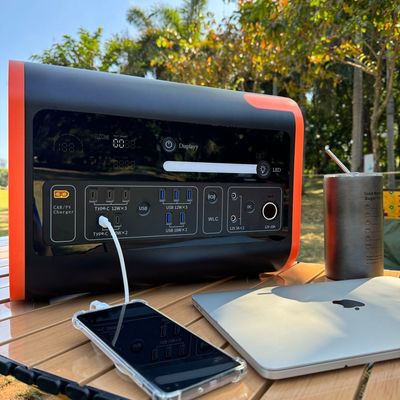 Μεταφορτωτή γεννήτρια 2200W με τράπεζα ισχύος 230V AC/DC και ασύρματη φόρτιση 15W