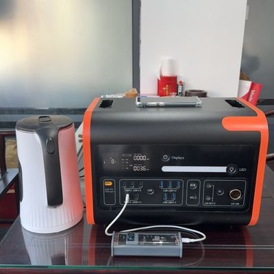 4400W Πιο υψηλή ισχύς εξωτερικός φορητός σταθμός αποθήκευσης ενέργειας με αναδιπλούμενα ηλιακά πάνελ