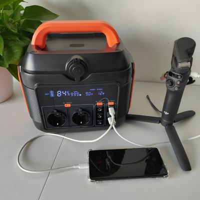 Προσαρμόσιμο χρώμα 600W/576wh Φορητή ηλιακή γεννήτρια για εσωτερικό σταθμό ηλεκτροπαραγωγής έκτακτης ανάγκης
