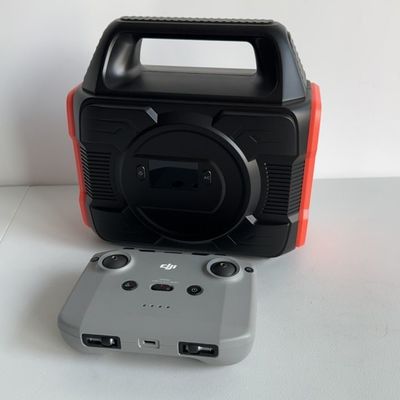 Ηλιακή γεννήτρια 300W AC DC Διπλή φόρτιση USB τύπου C για εξωτερικό σταθμό φόρτισης