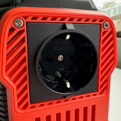 288wh 300W Πολυλειτουργικό φορητό σταθμό ηλεκτρικής ενέργειας με μπαταρία λιθίου για υπαίθρια ζωή