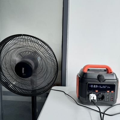 S6 600W Εξωτερική κατασκήνωση LCD οθόνη φορητό σταθμό ηλεκτρικής ενέργειας μπαταρία αφαιρούμενη