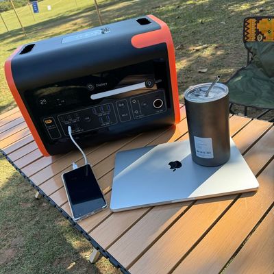 Φορητό σταθμό ηλεκτρικής ενέργειας 2200W Pure Sine LiFePO4 UPS Backup Battery για υπαίθρια κάμπινγκ