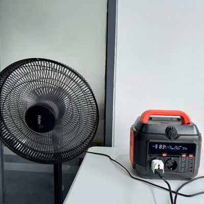 Ζεστό 600W εξωτερικό κάμπινγκ φορητό σταθμό ηλεκτρικής ενέργειας με μπαταρία λιθίου σιδήρου φωσφορικού
