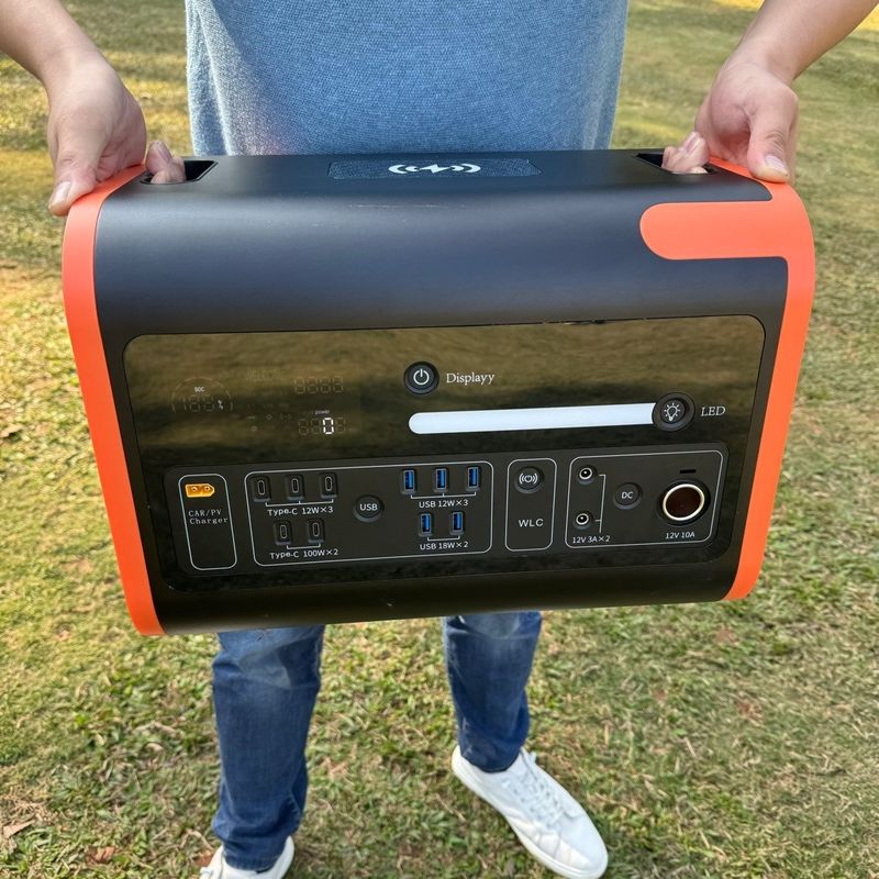 AT22 220V φορητή ισχύς 2200W κορυφή 4400W μπαταρία λιθίου για κατασκήνωση και έκτακτες ανάγκες