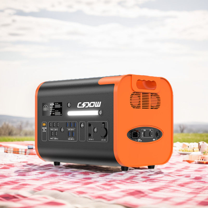 Φορητός σταθμός ηλεκτρικής ενέργειας 110V 230V 50Hz 60Hz για οθόνη ταινίας και ασύρματη φόρτιση 15W