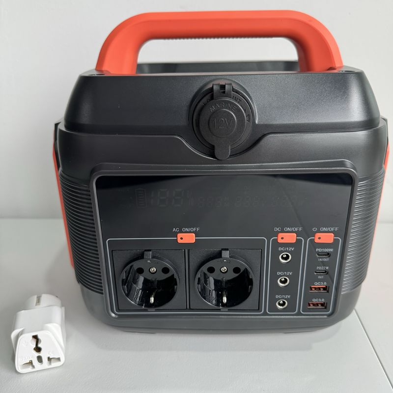 600W AC-DC Κινητό Επείγον Σπίτι Εξωτερικό Φορητό Σταθμό Ενέργειας Μαύρος Ηλιακός Γεννήτης