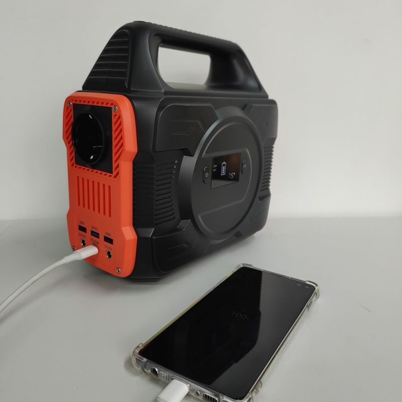 300W 80000mAh Εφεδρική γεννήτρια ενέργειας Pd Νοτμποκ Εξωτερικό σταθμό ηλεκτρικής ενέργειας για ταξίδια