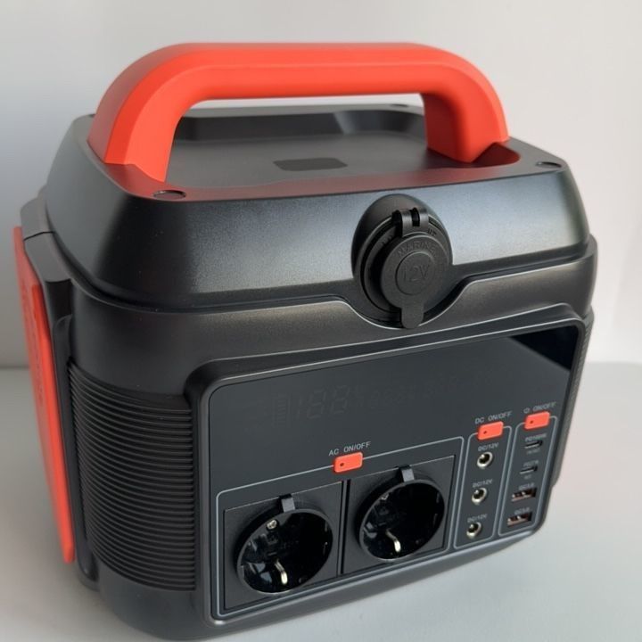 Ηλιακή γεννήτρια 600W για υπαίθριες κατασκηνώσεις και σταθμούς ηλεκτρικής ενέργειας έκτακτης ανάγκης