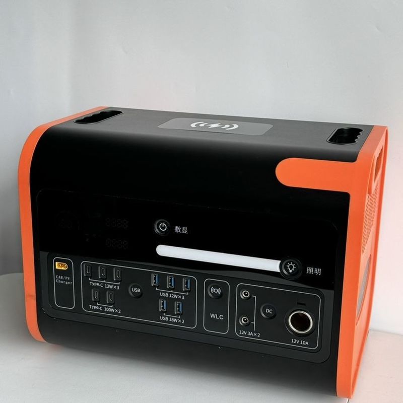 Συνεχή ισχύς 2200W 4000W Ηλιακή γεννήτρια LiFePO4 για εξωτερική φόρτιση